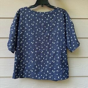 Ann Mashburn Short Sleeve Metallic Leaf Shirt Navy Blue size Small